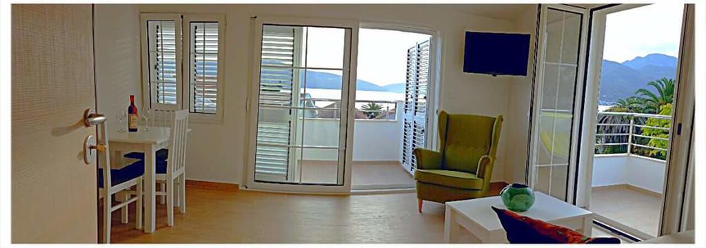 Apartment Milas Tivat Luaran gambar