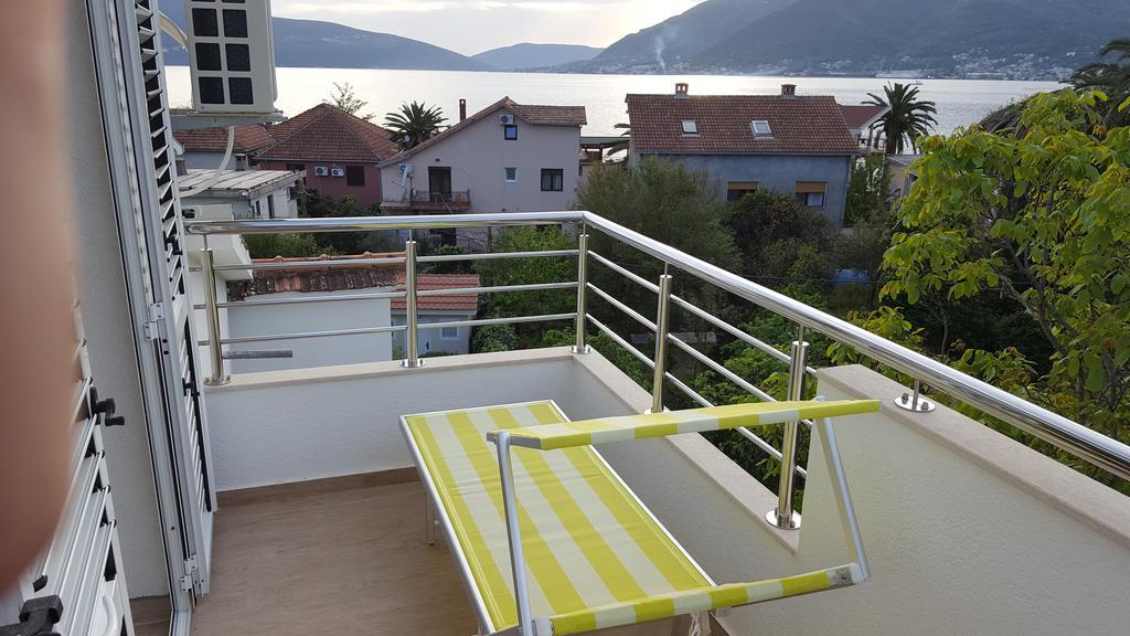 Apartment Milas Tivat Luaran gambar